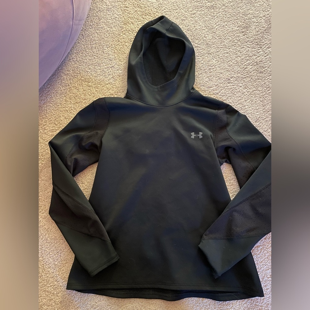 UA womenswear - running hoodie